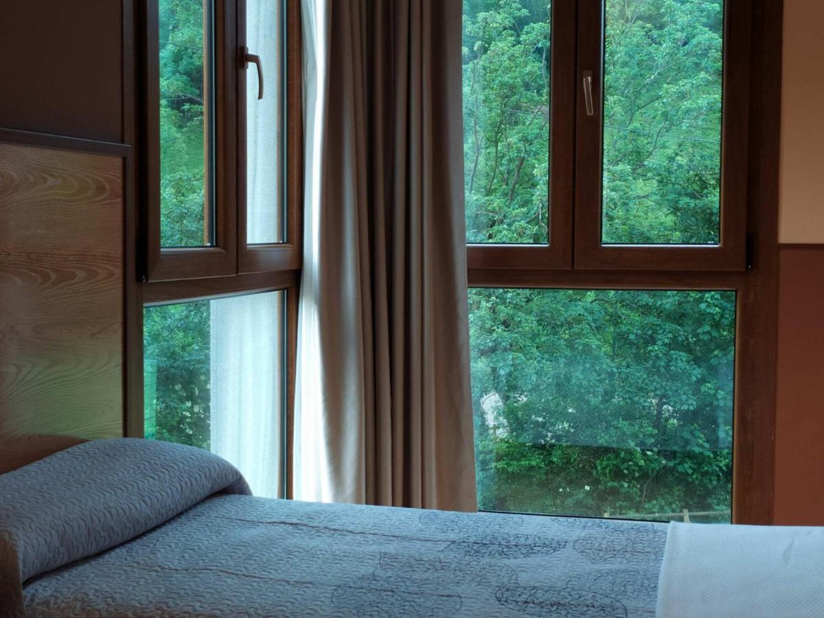 Hotel Santa Cristina Пола-де-Лена Экстерьер фото