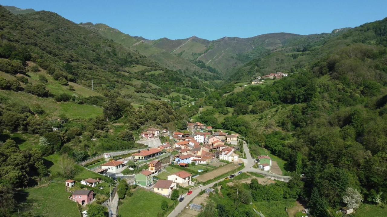 Hotel Santa Cristina Пола-де-Лена Экстерьер фото