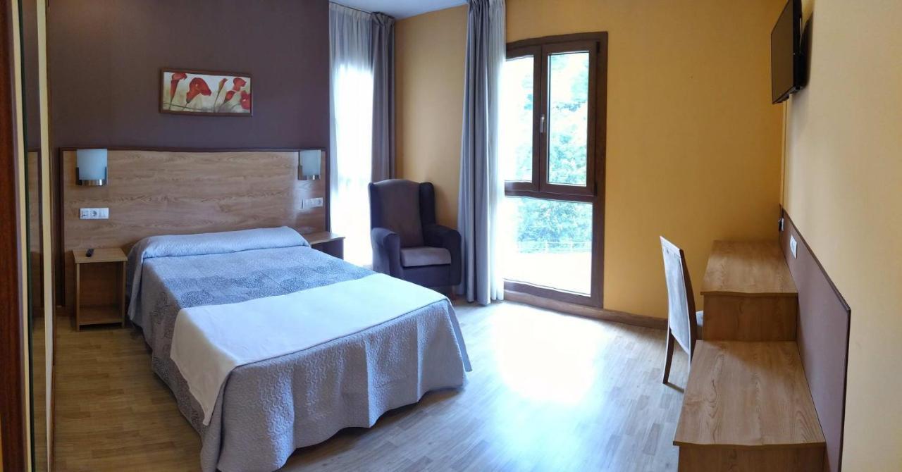 Hotel Santa Cristina Пола-де-Лена Экстерьер фото