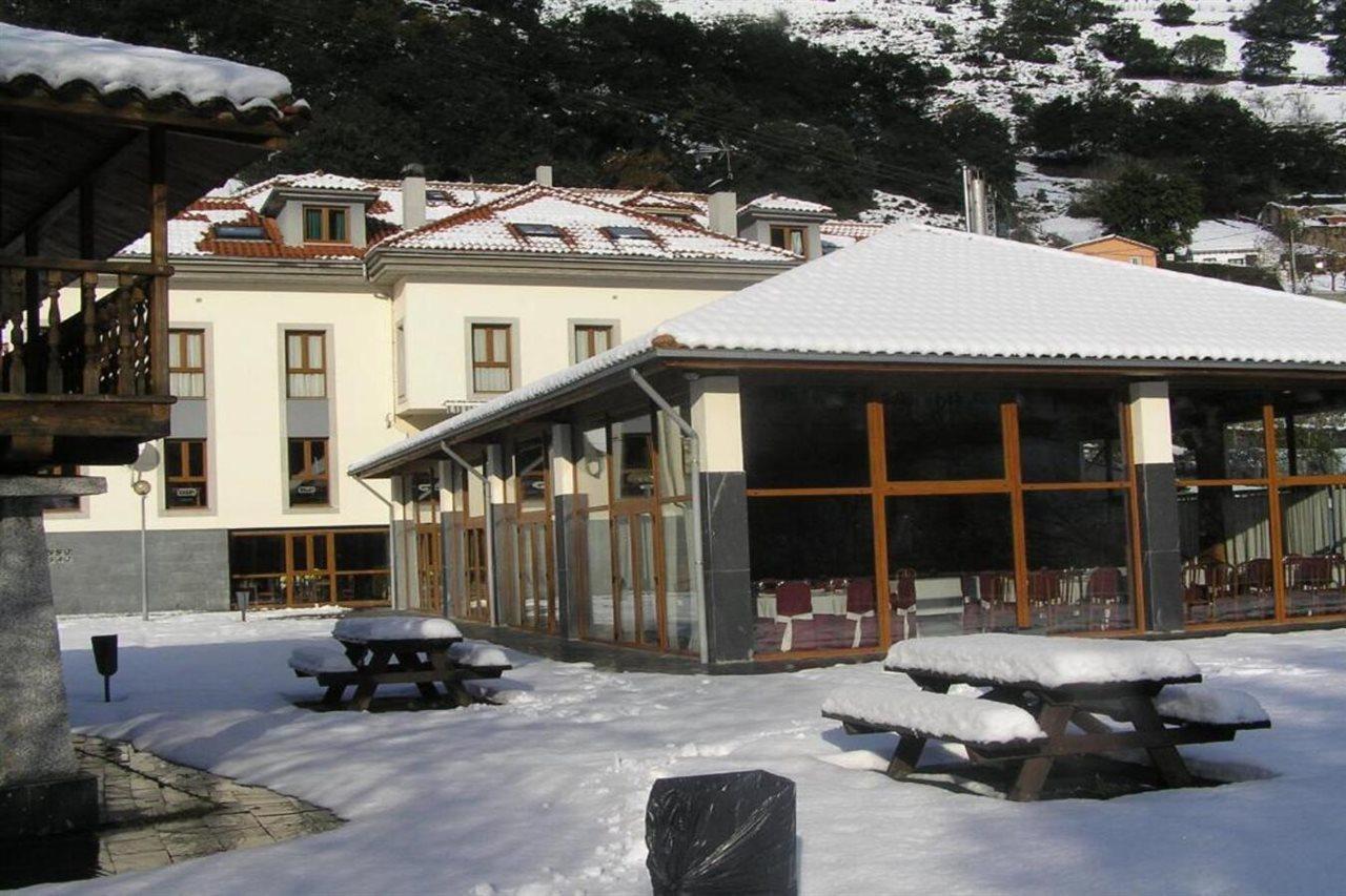 Hotel Santa Cristina Пола-де-Лена Экстерьер фото