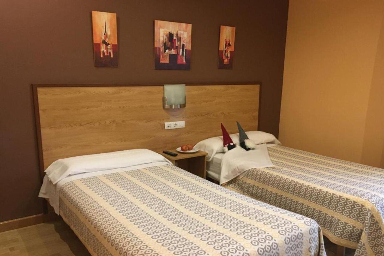 Hotel Santa Cristina Пола-де-Лена Экстерьер фото