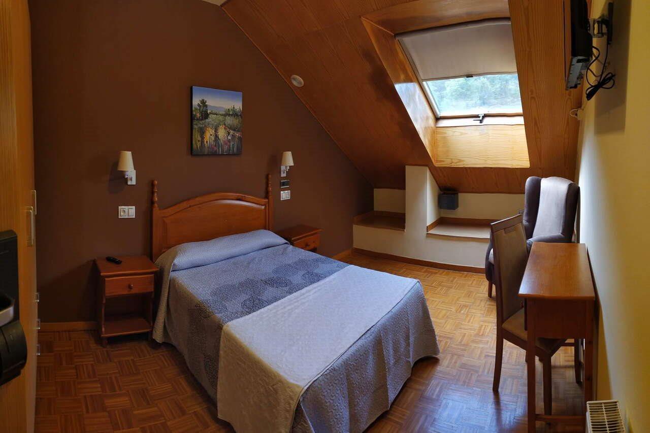 Hotel Santa Cristina Пола-де-Лена Экстерьер фото