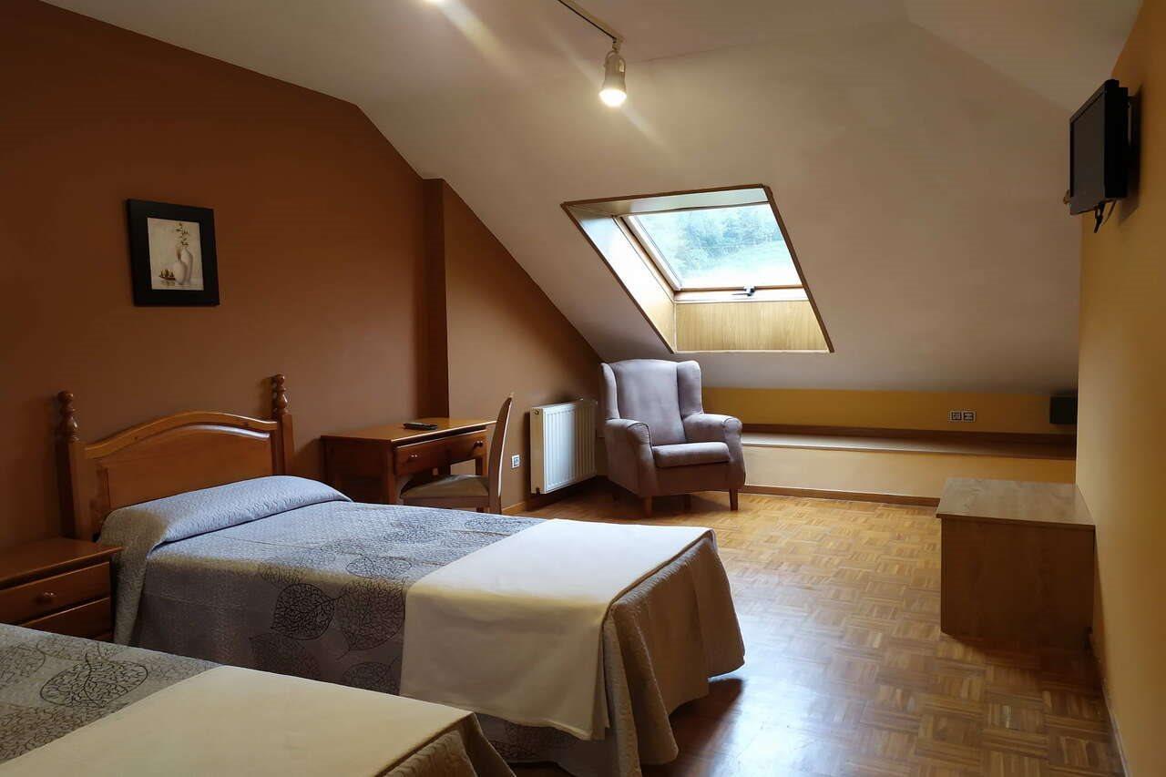 Hotel Santa Cristina Пола-де-Лена Экстерьер фото
