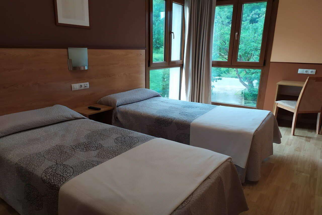 Hotel Santa Cristina Пола-де-Лена Экстерьер фото