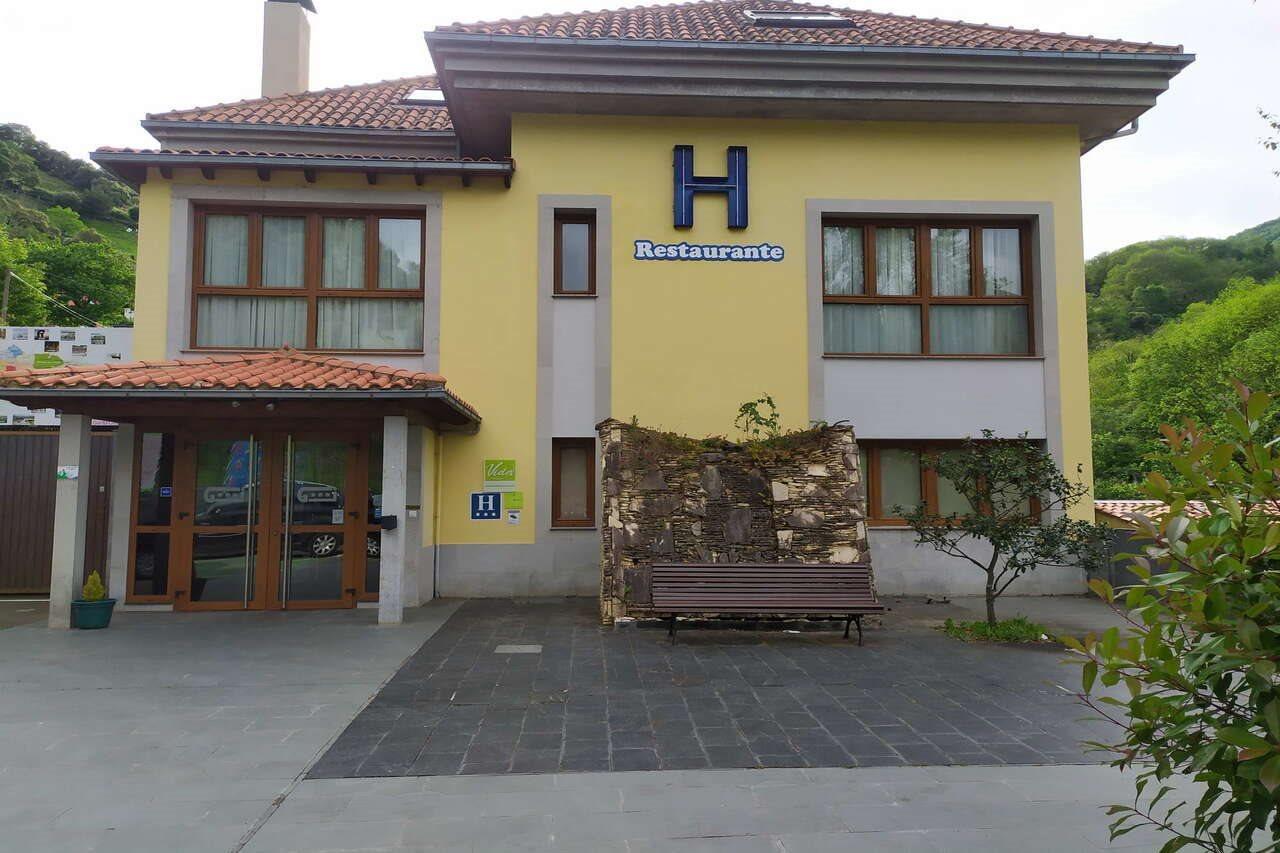 Hotel Santa Cristina Пола-де-Лена Экстерьер фото